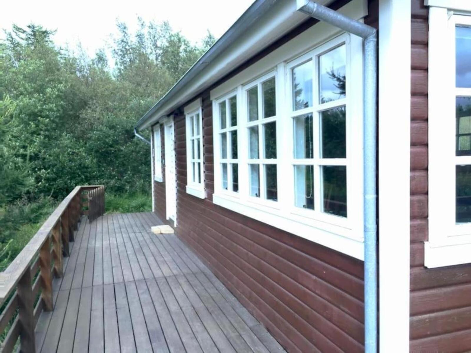 Cozy 2 Bedroom Cottage With Hot Tub Акурейри Экстерьер фото